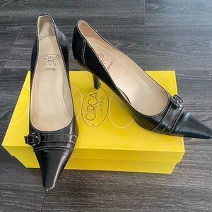 Circa Joan & David black heels size 6